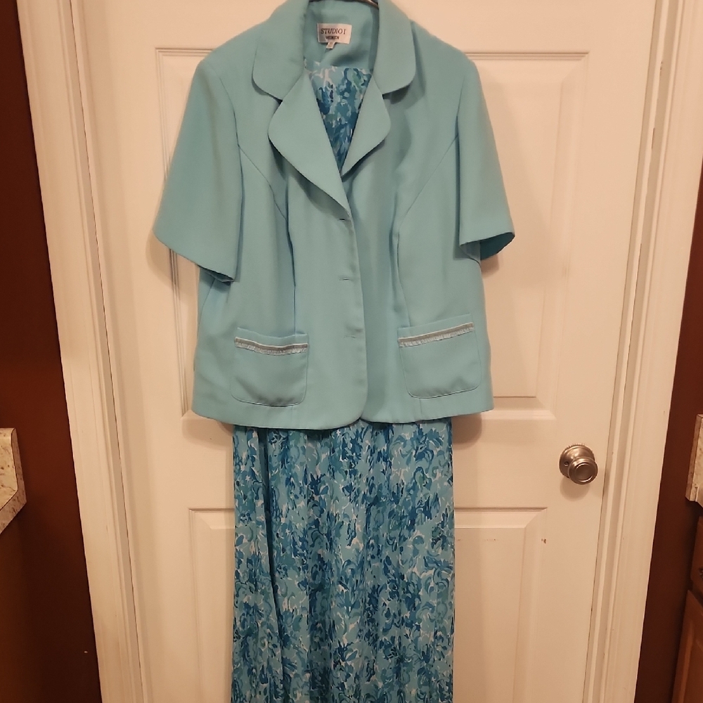 Studio I Light Blue Ensemble